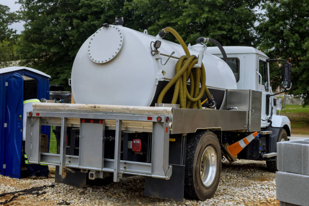 Best Portable toilet rental cost  in Middleburg Heights, OH